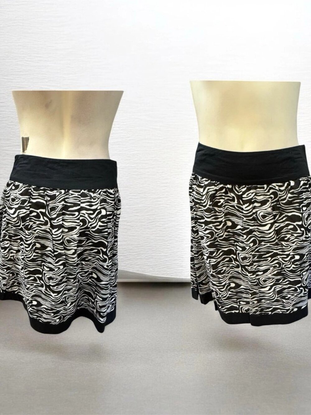 Michael Kors Women's Short Skirt, Black and White, Cotton, Size 4, A-line.!
